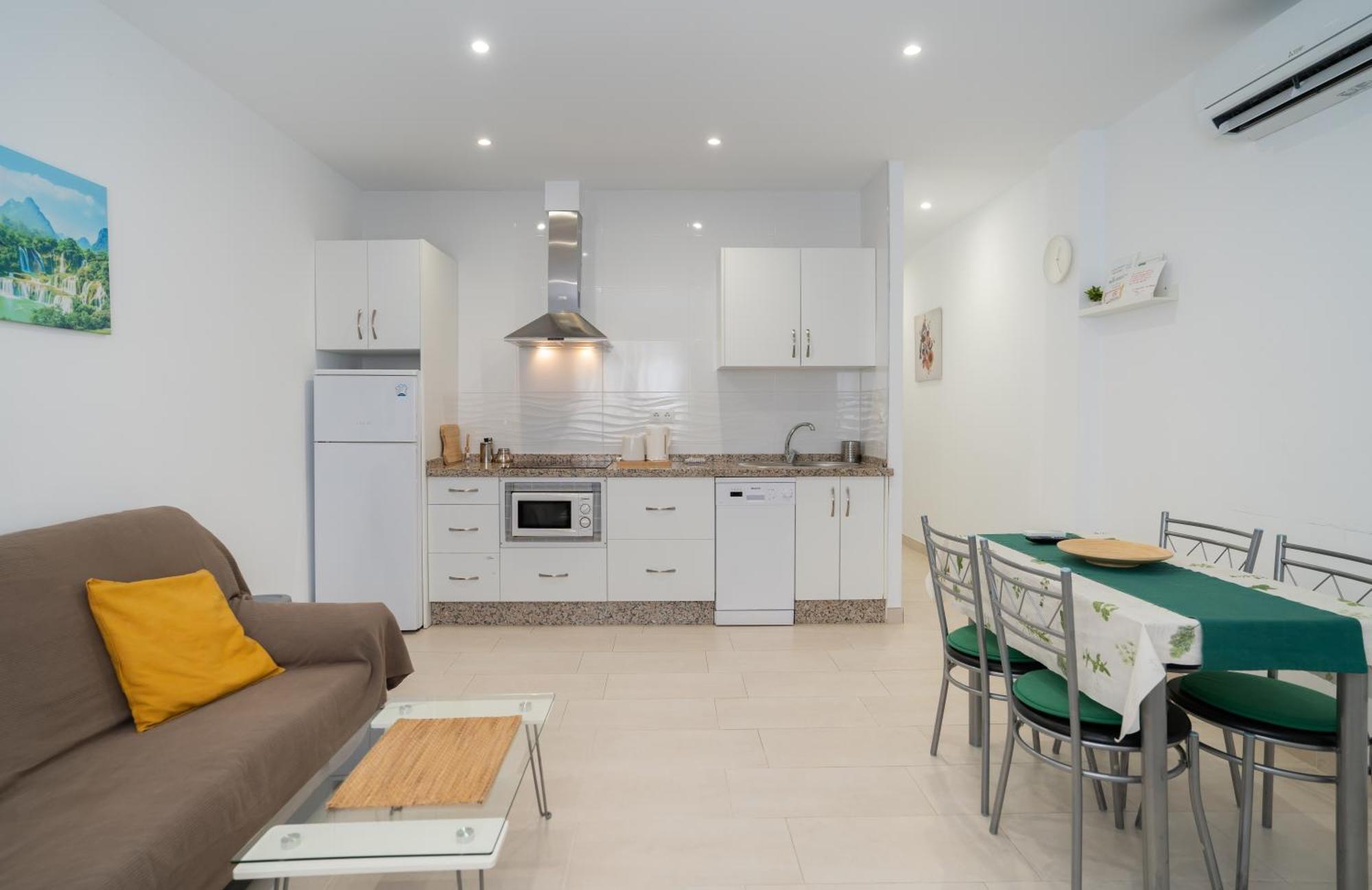 Mrv Apartamento Al Lado De La Playa Con Parking Бенальмадена Экстерьер фото
